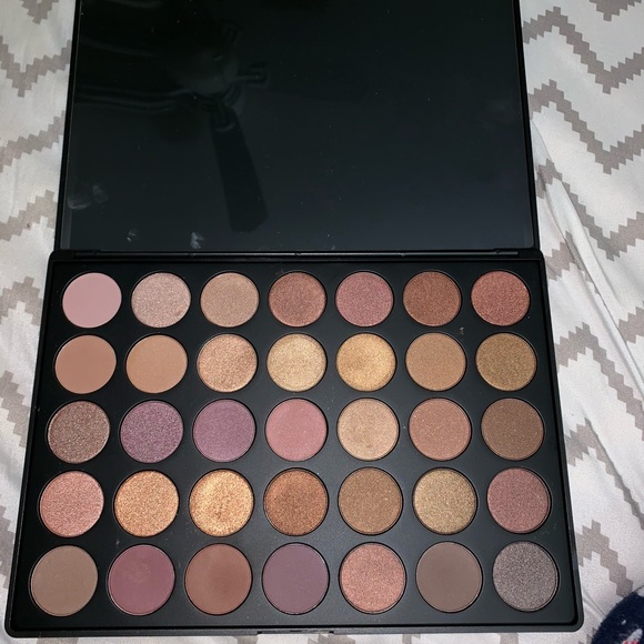Big Brand Makeup Palettes - Picture 2 of 4